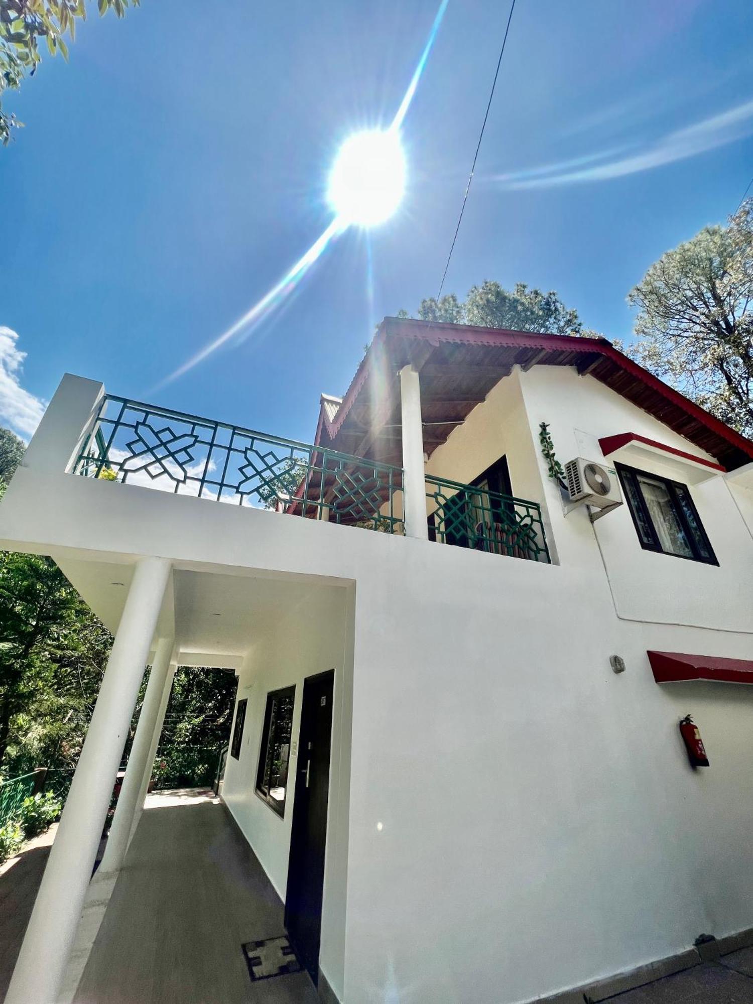 Sea Hawk - Luxury Hill Resort 4 Mins From Bhimtal Lake Zewnętrze zdjęcie