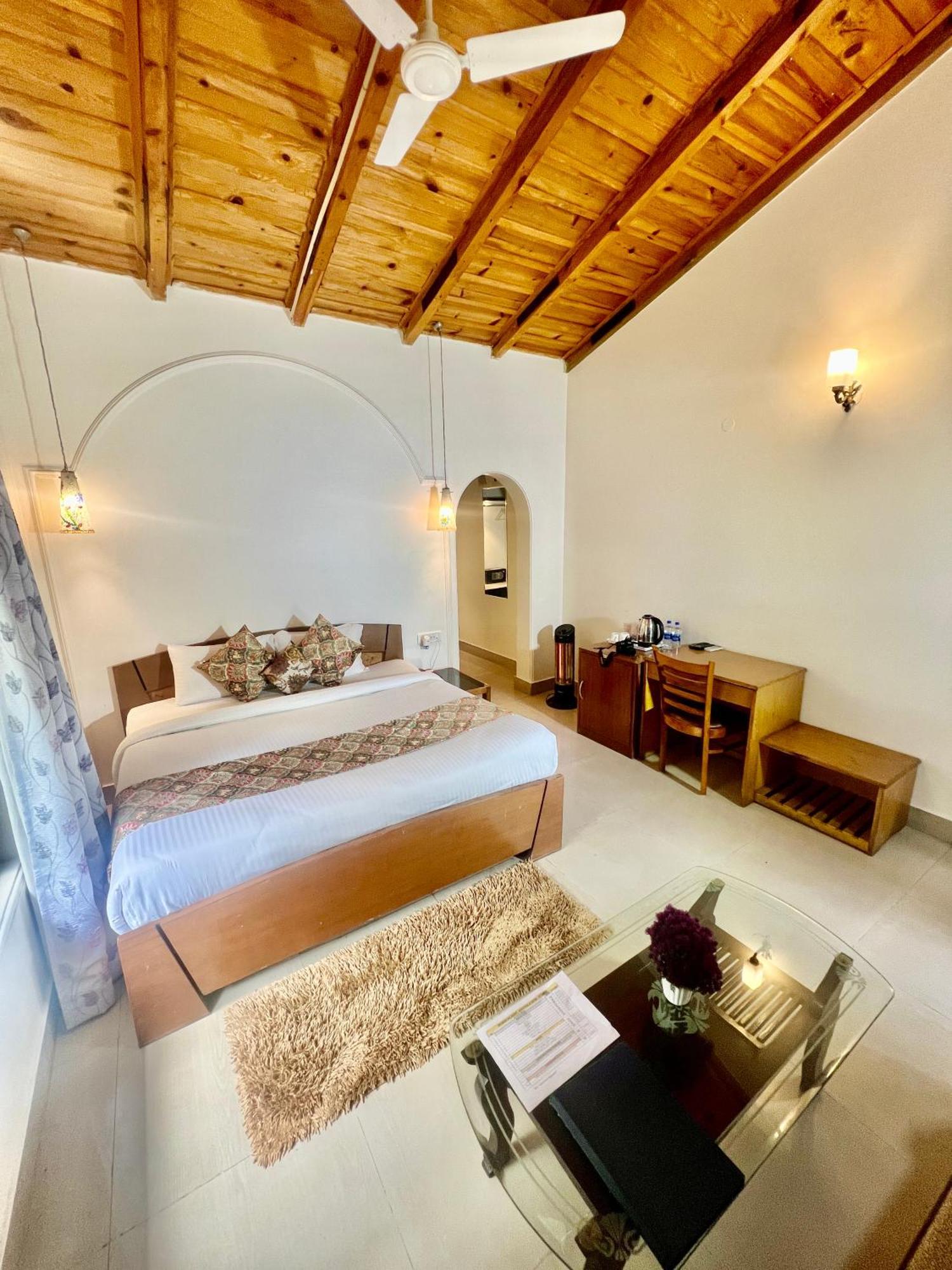 Sea Hawk - Luxury Hill Resort 4 Mins From Bhimtal Lake Zewnętrze zdjęcie