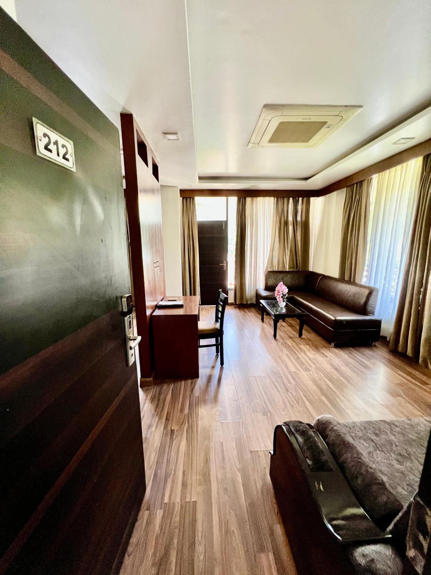 Sea Hawk - Luxury Hill Resort 4 Mins From Bhimtal Lake Zewnętrze zdjęcie