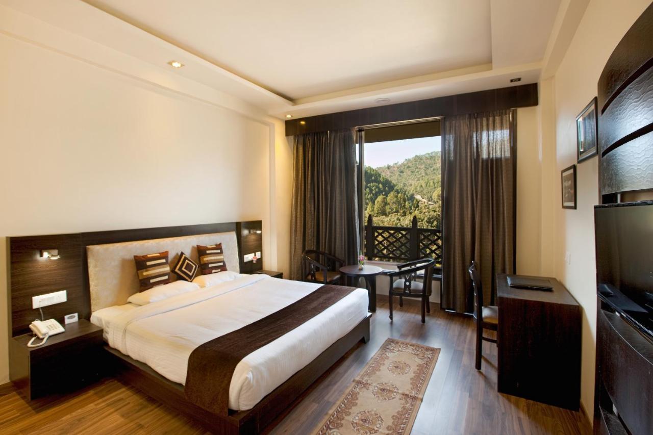 Sea Hawk - Luxury Hill Resort 4 Mins From Bhimtal Lake Zewnętrze zdjęcie